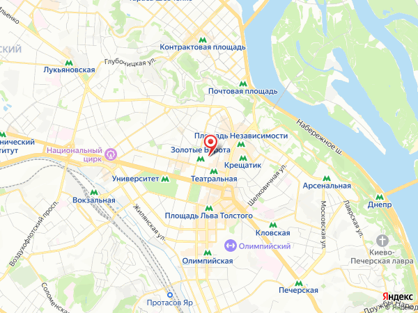 возле линии метро Крещатик